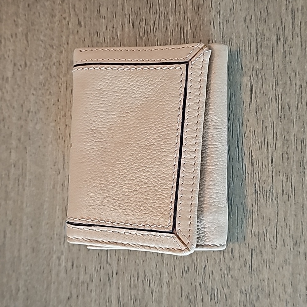 FOSSIL TRI FOLD WALLET
